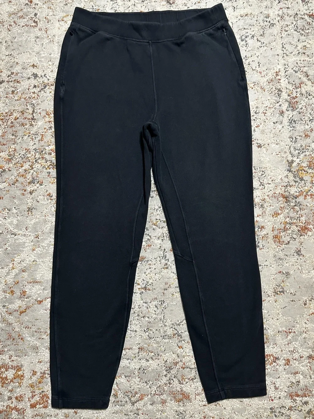 LULULEMON free to roam black joggers size 12